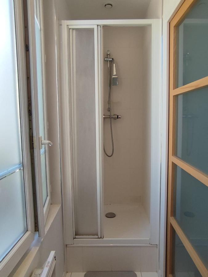 Paris Authentic House Small, Bright And Calm Studio ภายนอก รูปภาพ