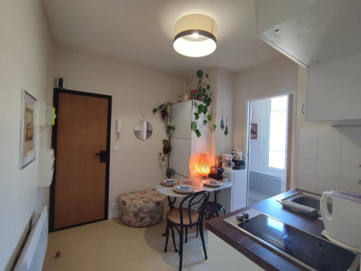 Paris Authentic House Small, Bright And Calm Studio ภายนอก รูปภาพ