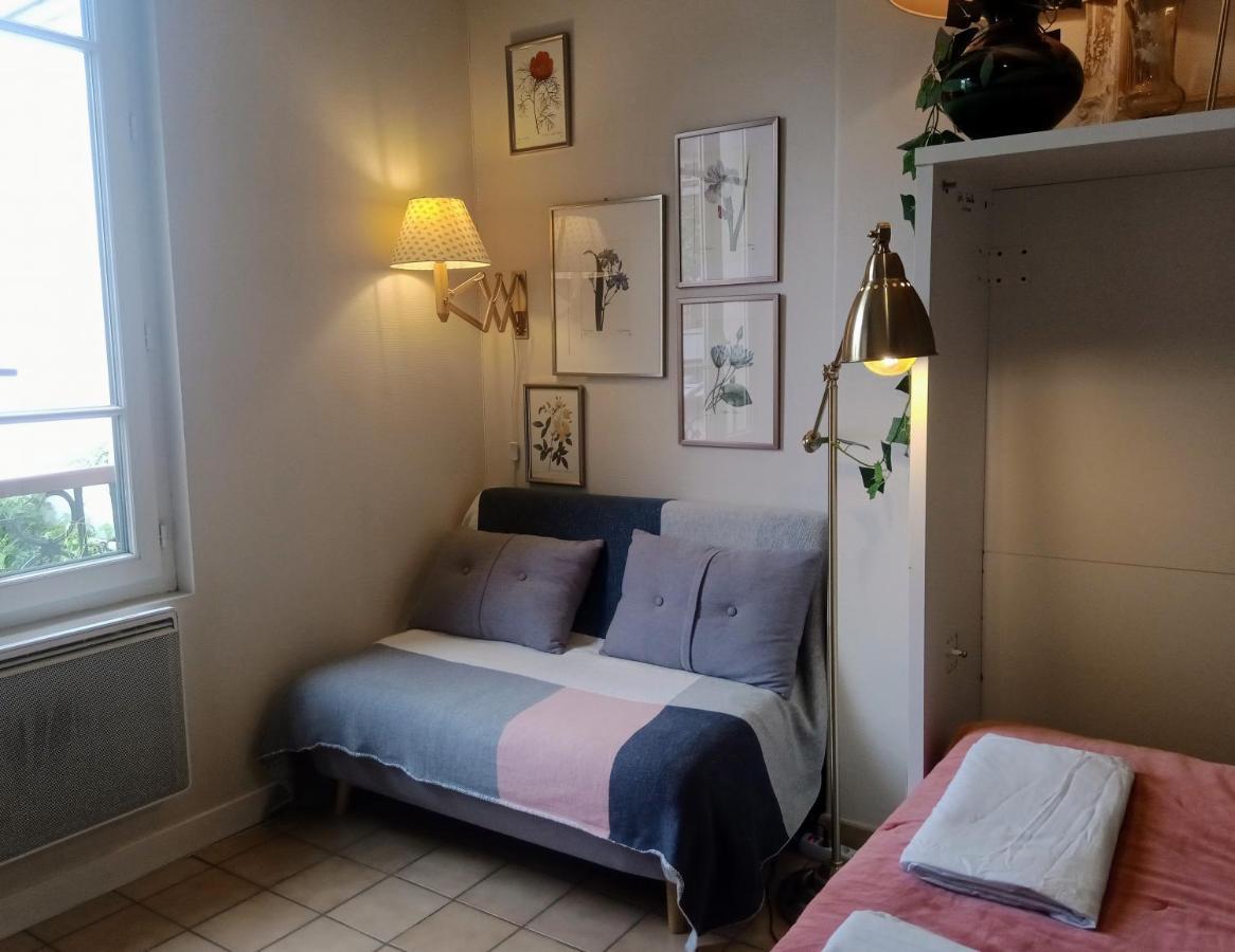 Paris Authentic House Small, Bright And Calm Studio ภายนอก รูปภาพ