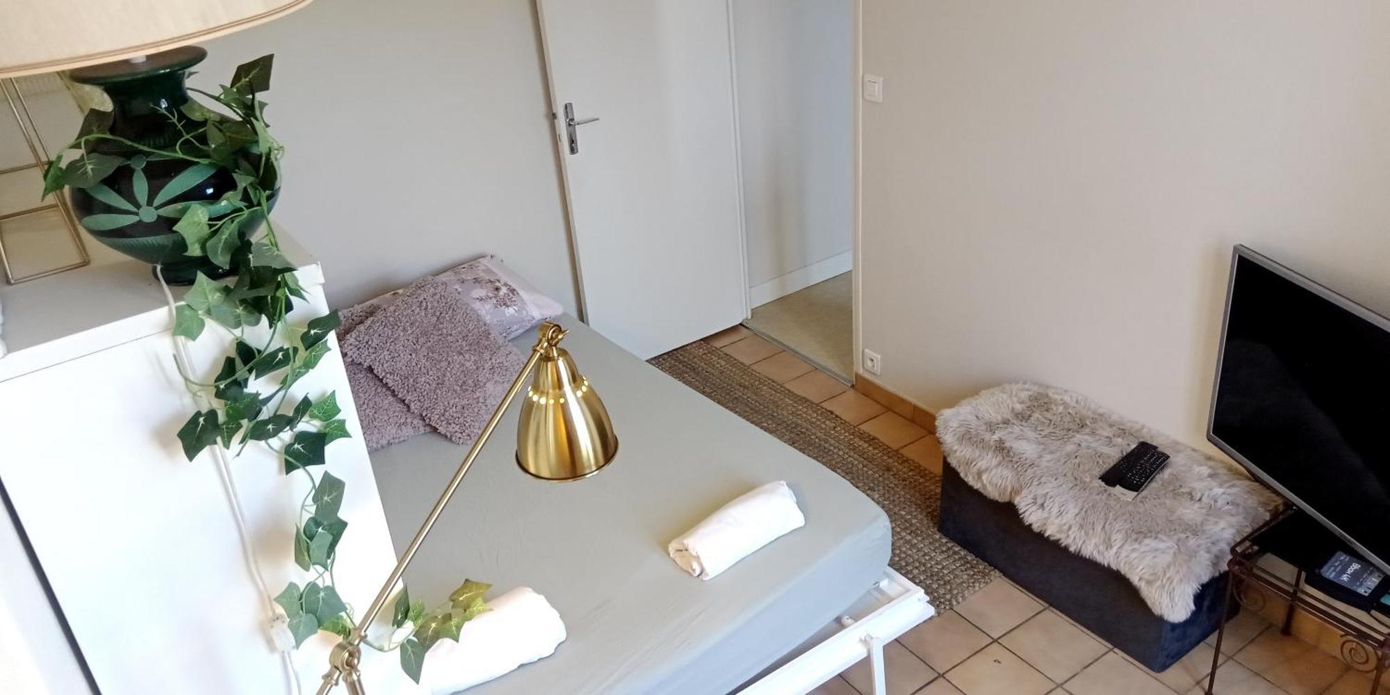 Paris Authentic House Small, Bright And Calm Studio ภายนอก รูปภาพ
